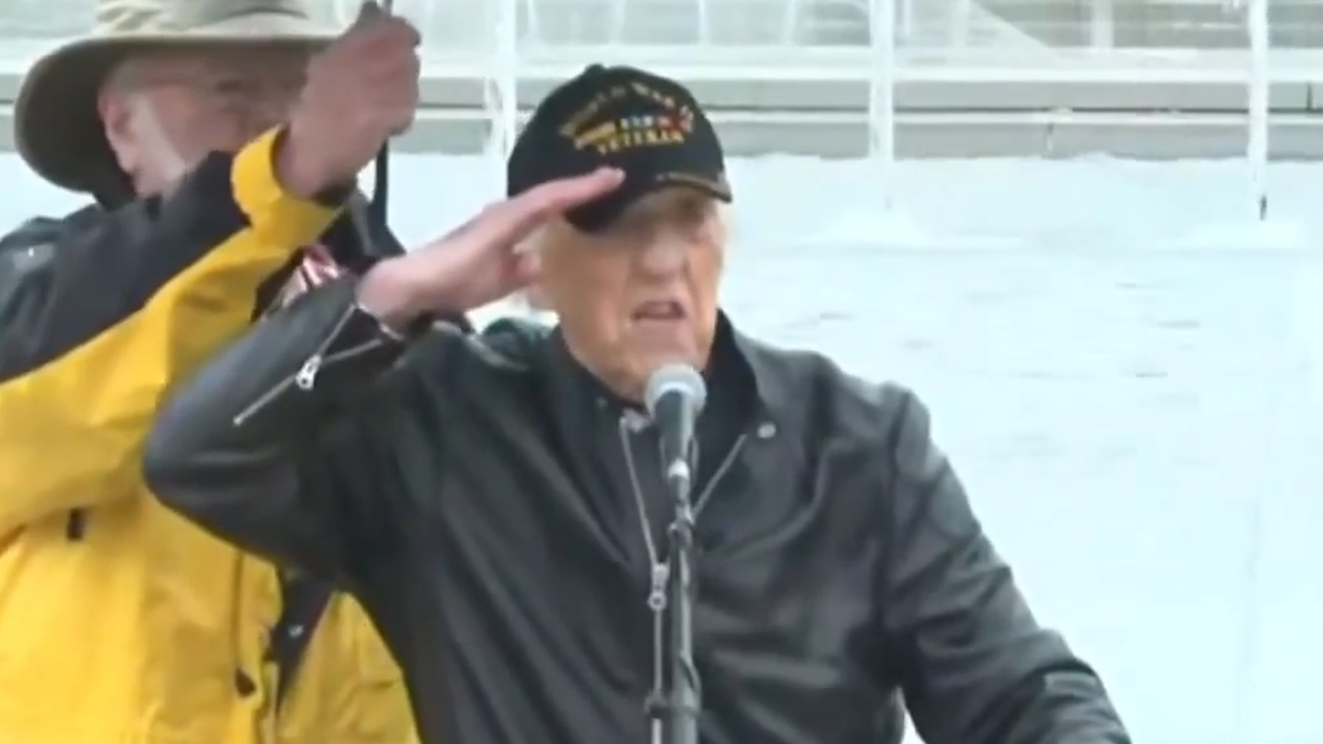 A World War Two Vets Moving Salute